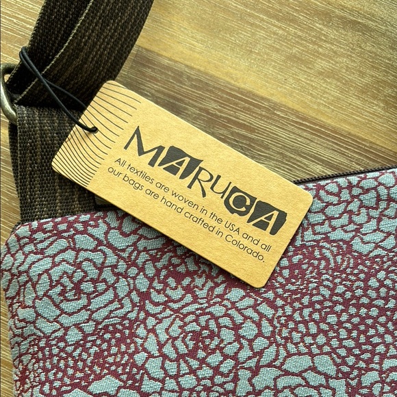 Maruca Design Crossbody Pocket Bag - Picture 2 of 7